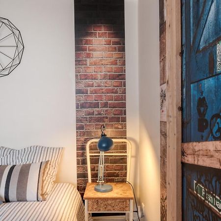 Studios De L'Etang Du Perray Le Perray-en-Yvelines Zimmer foto