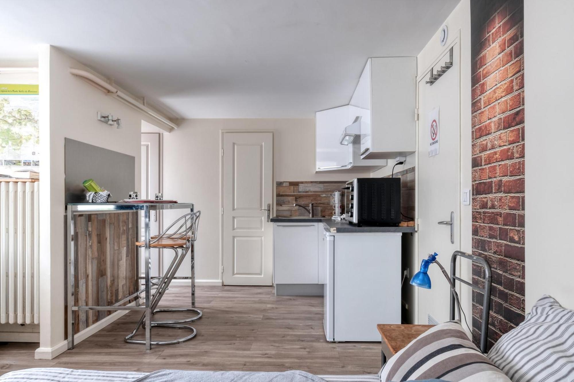 Studios De L'Etang Du Perray Le Perray-en-Yvelines Zimmer foto